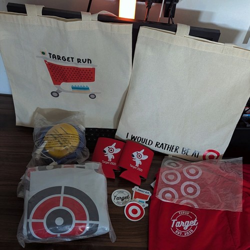 Piece target merch lot - merch,